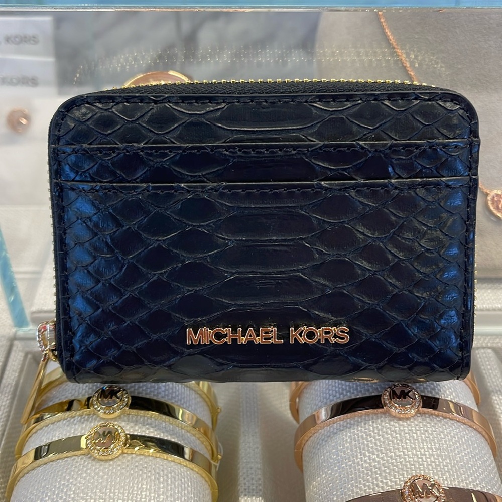 Michael Kors Women Medium Zip Around Card Case Coin Pouch Wallet Black
NWT - Picture 1 of 16